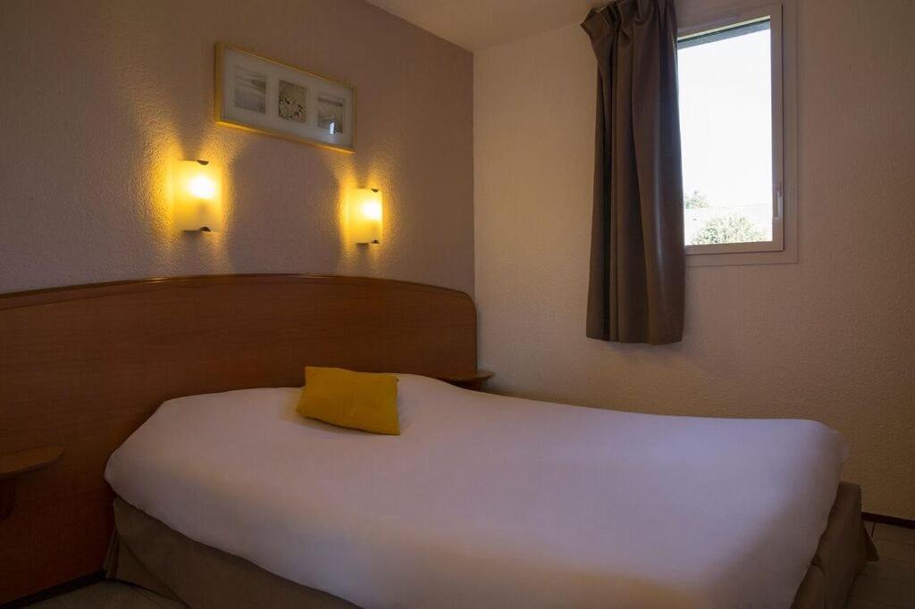 The Originals City, Hotel Novella Confort, Nantes Est Каркефу Екстериор снимка