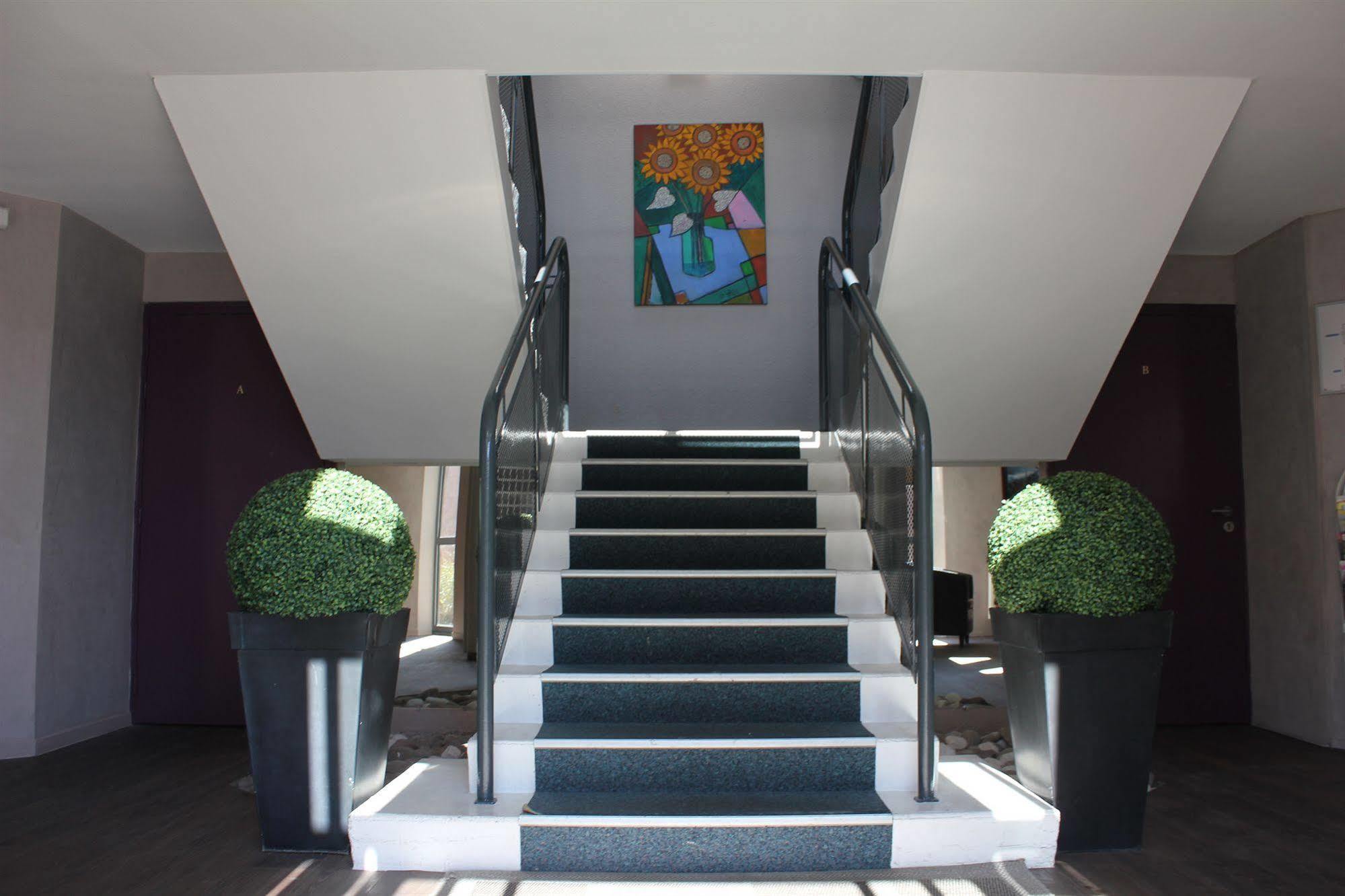 The Originals City, Hotel Novella Confort, Nantes Est Каркефу Екстериор снимка